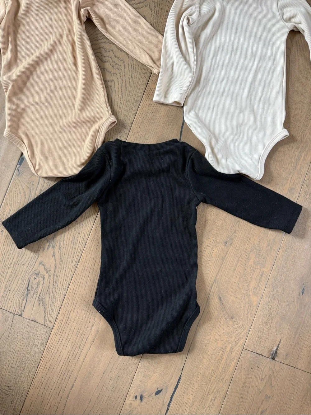 Ribbed Long Sleeve Baby Bodysuits 12–18M Neutral 3 Pack